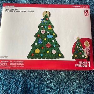 Creatology felt Christmas tree craft kit